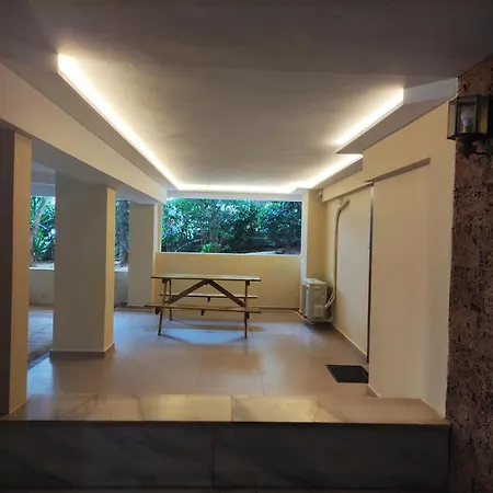 40 Apartment *