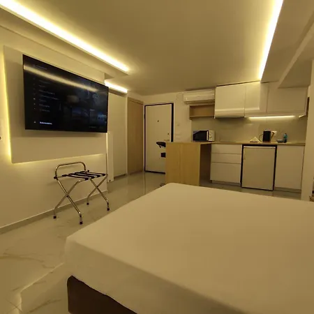 40 Apartment *